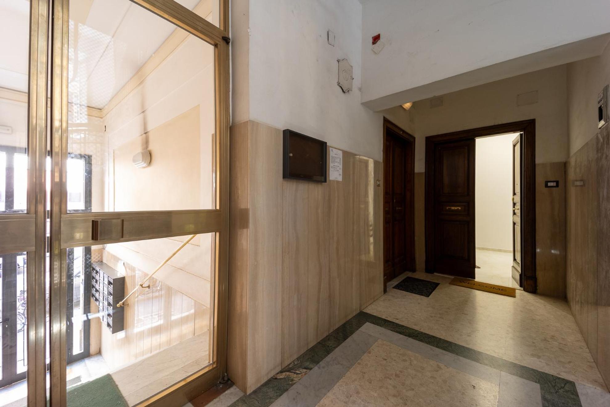 Caruso Regal House Apartment Рим Екстериор снимка